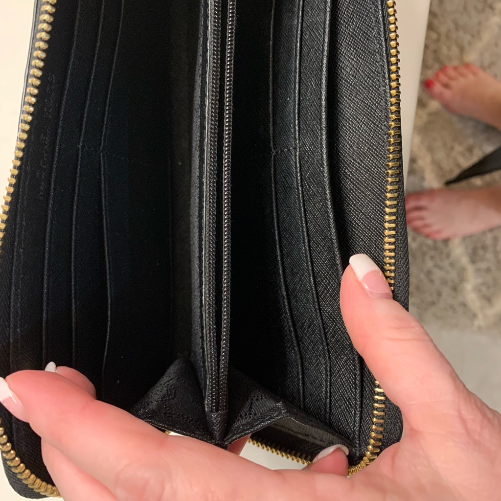 Michael Kors Zippier Wallet